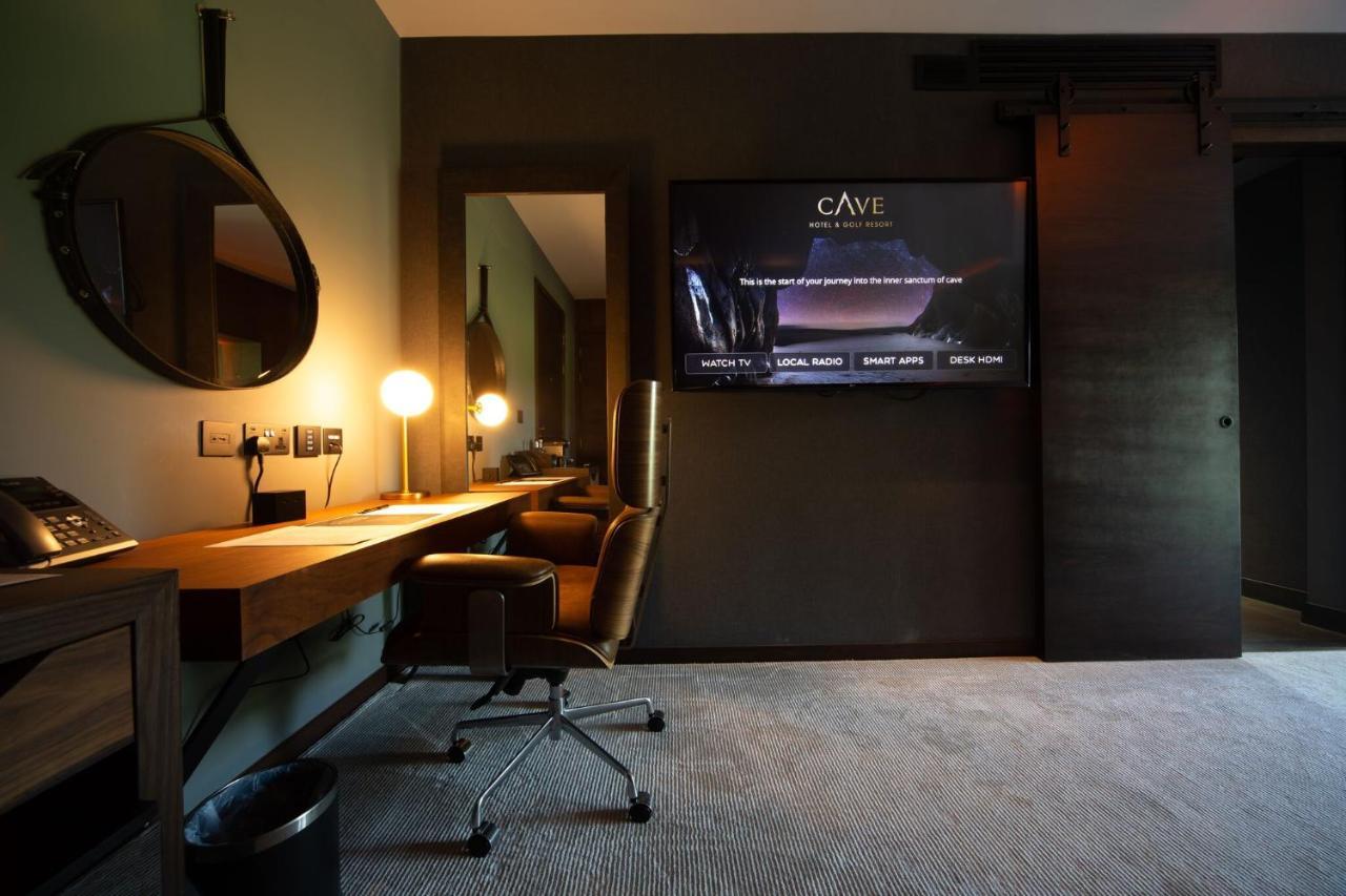 Cave Hotel & Golf Resort Faversham Extérieur photo