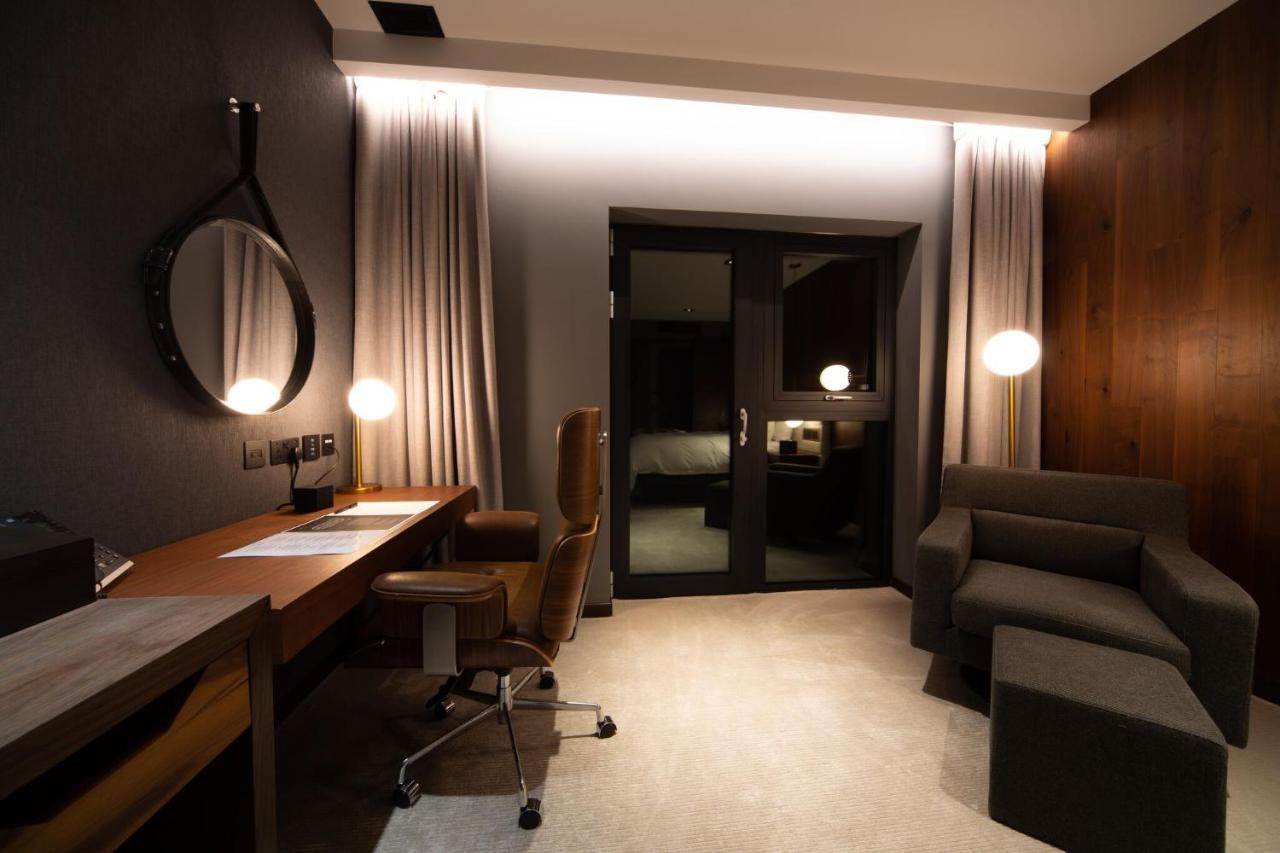 Cave Hotel & Golf Resort Faversham Extérieur photo